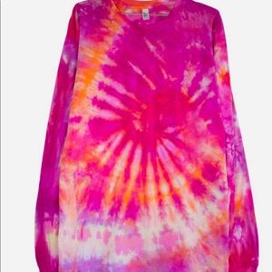 TYE DYE LONG SLEEVE!